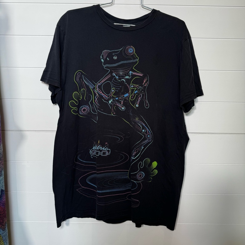 US Blanks Electric Zoo Neon Frog Graphic Tee Shirt made in USA